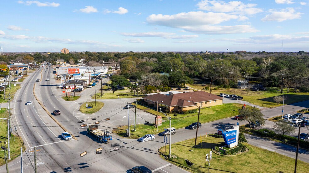 More Photos Of 1601 Liberty St, Richmond Medical For Lease