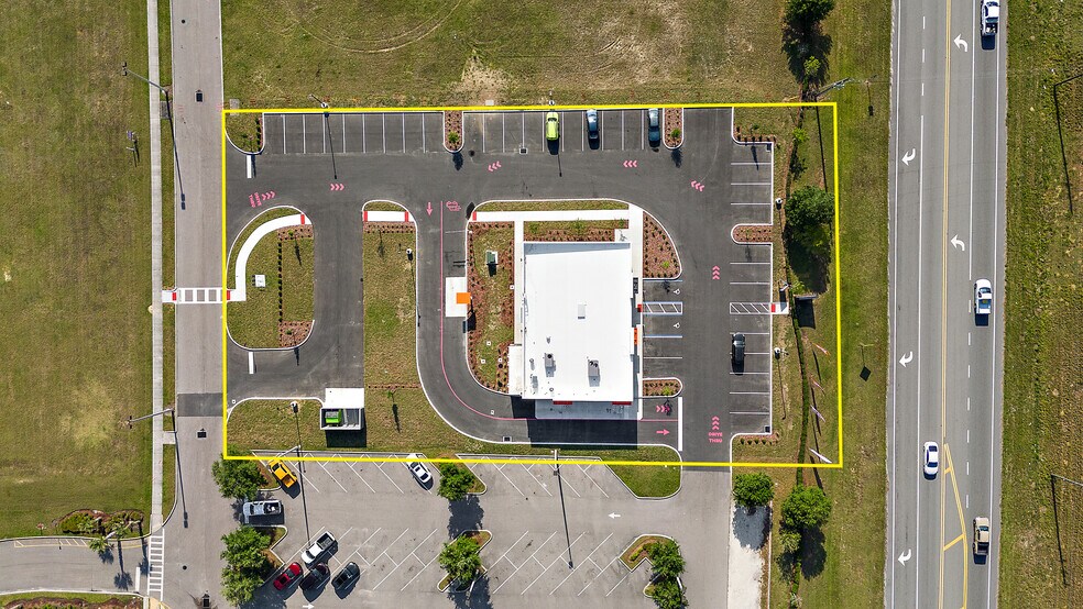 More Photos Of 24352 State Road 44, Eustis General Retail For Sale