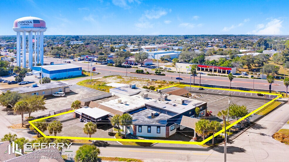 More Photos Of 300 N Cocoa Blvd, Cocoa Restaurant For Lease