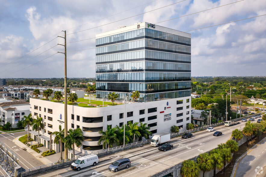 Primary Photo Of 20200 W Dixie Hwy, Aventura Office Residential For Lease