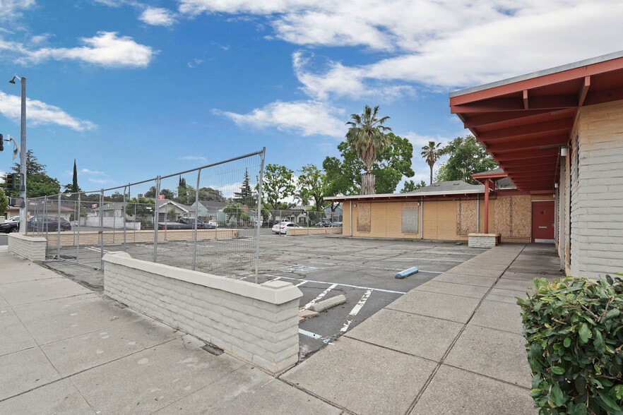 More Photos Of 512 W Harding Way, Stockton Medical For Sale
