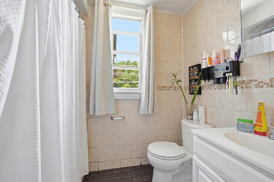 More Photos Of 4 Convent Ave, Yonkers Apartments For Sale