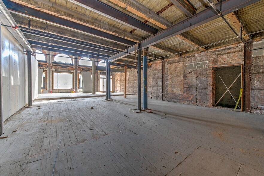 More Photos Of 318-320 S Michigan Ave, Chicago Apartments For Sale
