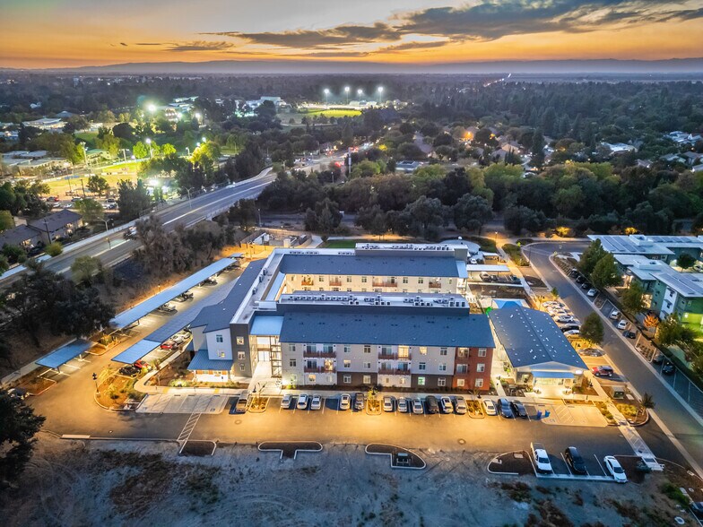 More Photos Of 2500 Cannery Loop, Davis Apartments For Sale