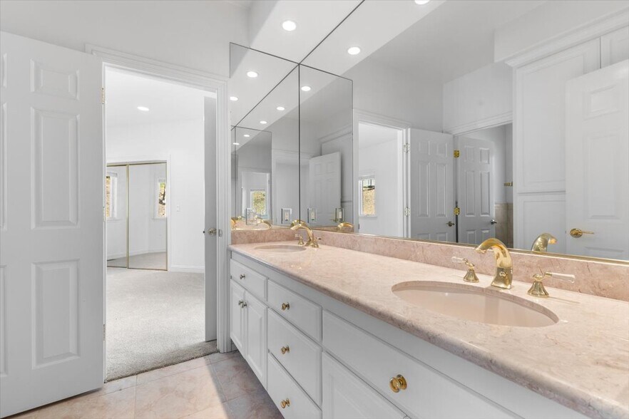 More Photos Of 4076-4080 Old Redwood Hwy, Santa Rosa Winery Vineyard For Sale