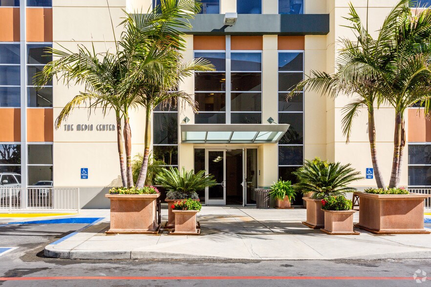 More Photos Of 1600 Rosecrans Ave, Manhattan Beach Movie Radio TVStudio For Lease