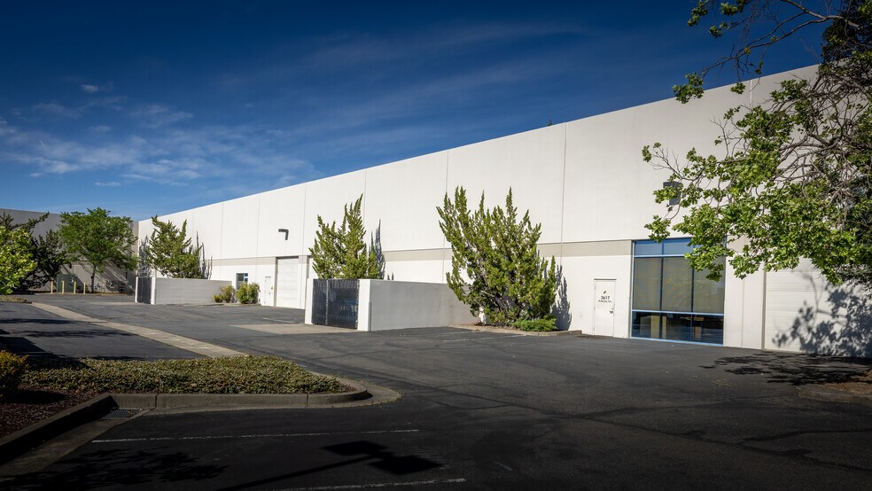 More Photos Of 3601-3645 Westwind Blvd, Santa Rosa Office For Lease