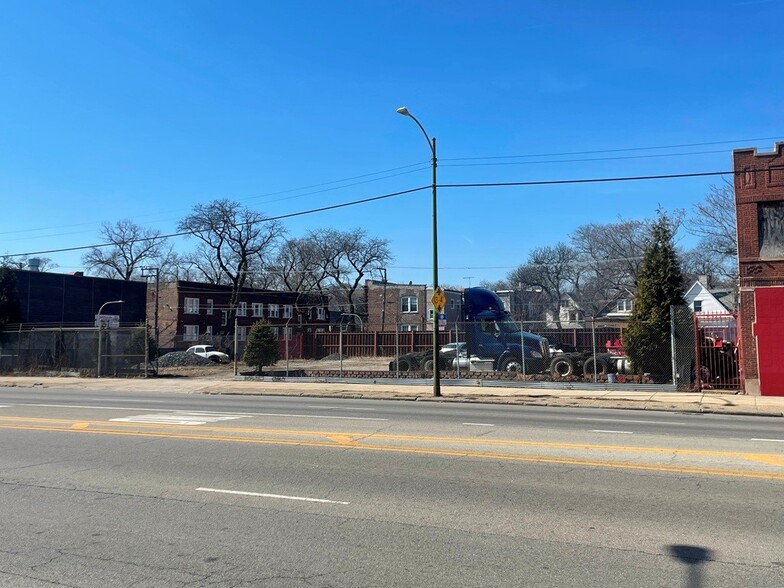 More Photos Of 5734 Ashland Ave, Chicago Warehouse For Sale