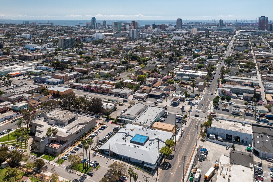 More Photos Of 439 W Anaheim St, Long Beach Freestanding For Sale