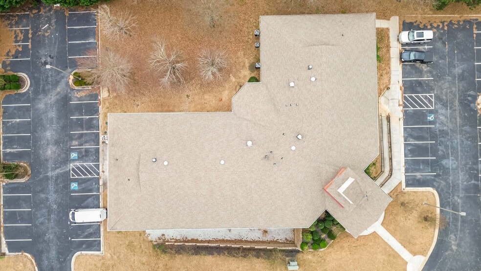 More Photos Of 500 Plantation Park Dr, Loganville Office For Sale