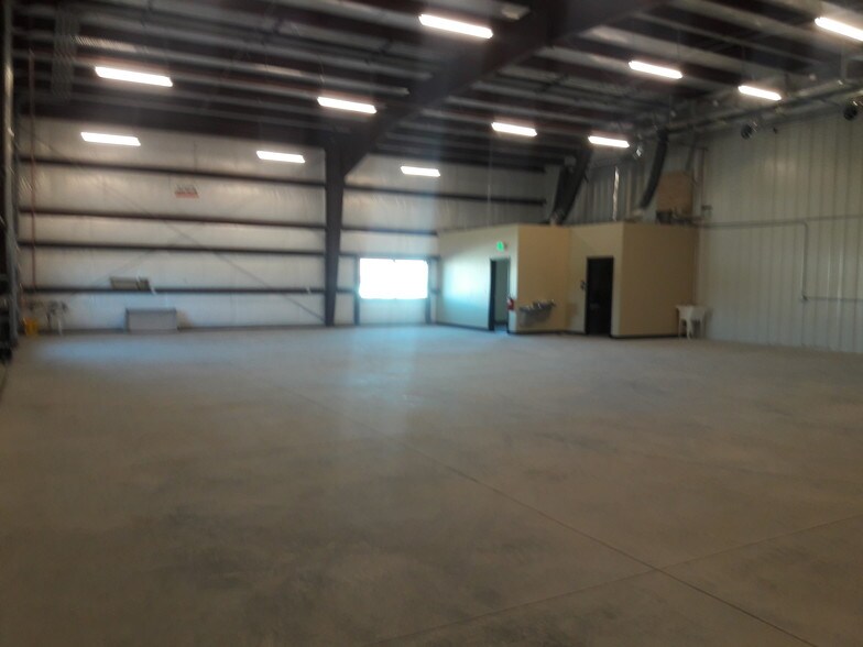More Photos Of 7363 McClain Pt, Colorado Springs Warehouse For Lease