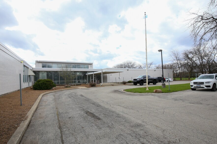 More Photos Of 646 Chicago Rd, Chicago Heights Office For Lease