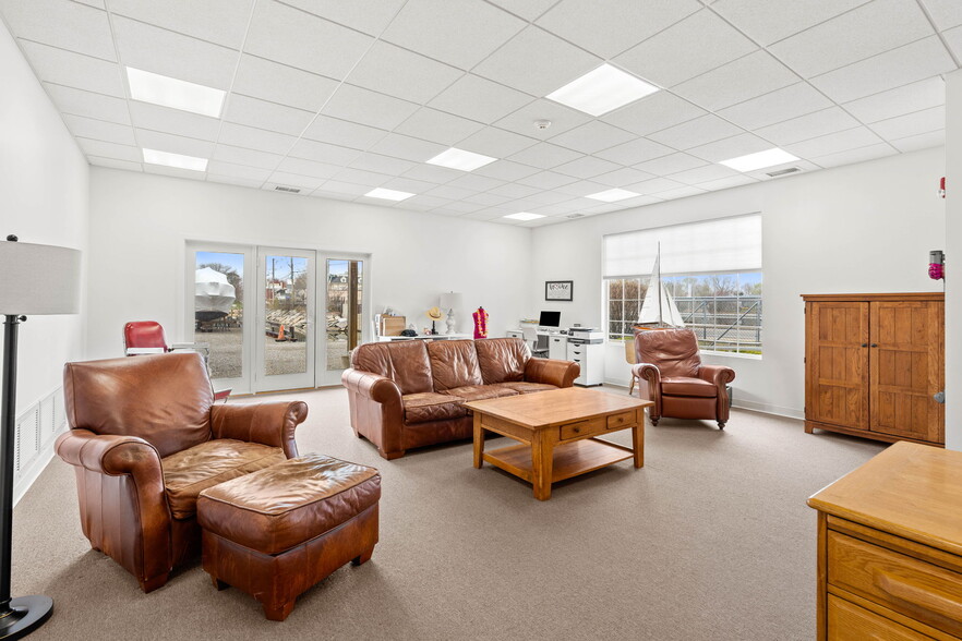 More Photos Of 112 Liberty St, Danvers Marina For Sale
