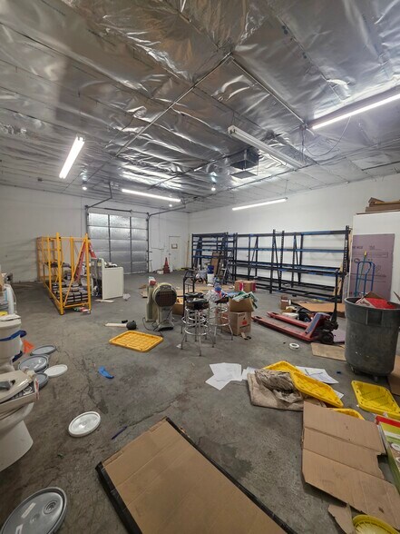 More Photos Of 3867 S Valley View Blvd, Las Vegas Warehouse For Lease