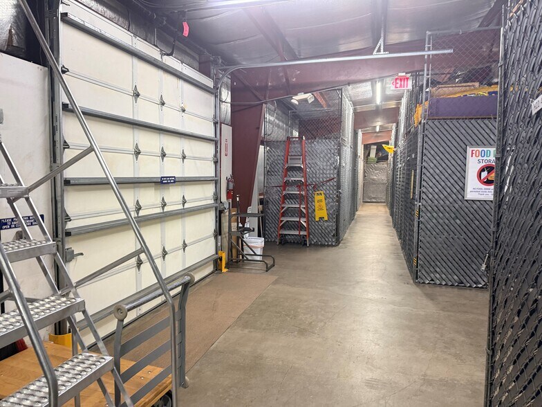 More Photos Of 102 James St, Venice Self Storage For Sale