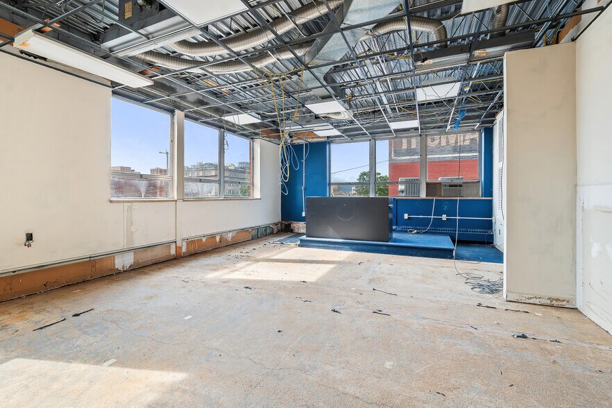 More Photos Of 90 E Union St, Wilkes-Barre Light Distribution For Lease