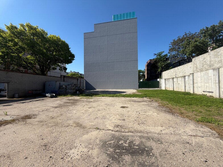 More Photos Of 4277 3rd Ave, Bronx Land For Sale