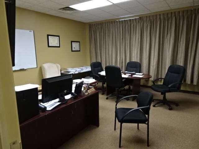 More Photos Of 101 N Hart St, Princeton Office For Lease