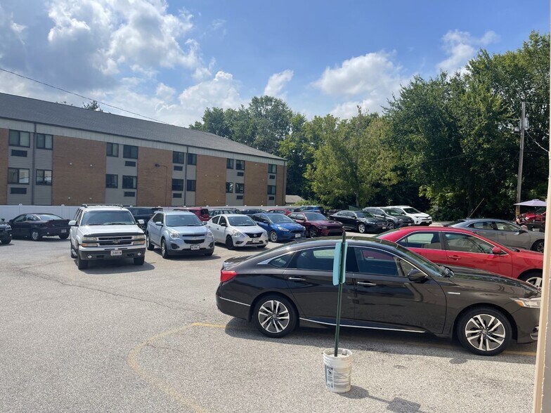 More Photos Of 204 W Pitman St, O'Fallon Office For Lease