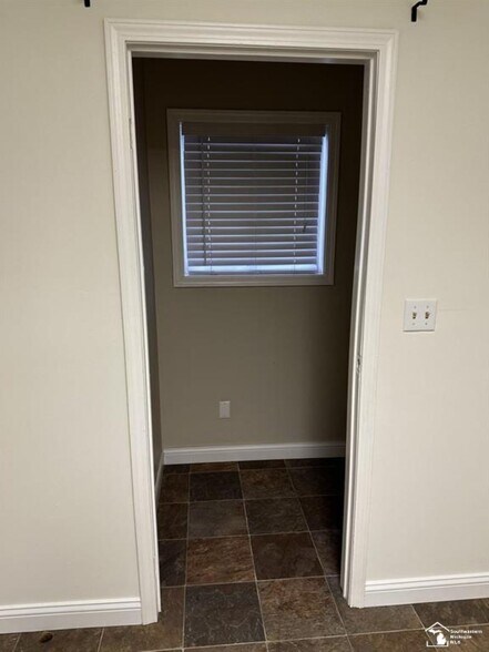 More Photos Of 8736 Swan Creek Rd, Newport Freestanding For Lease