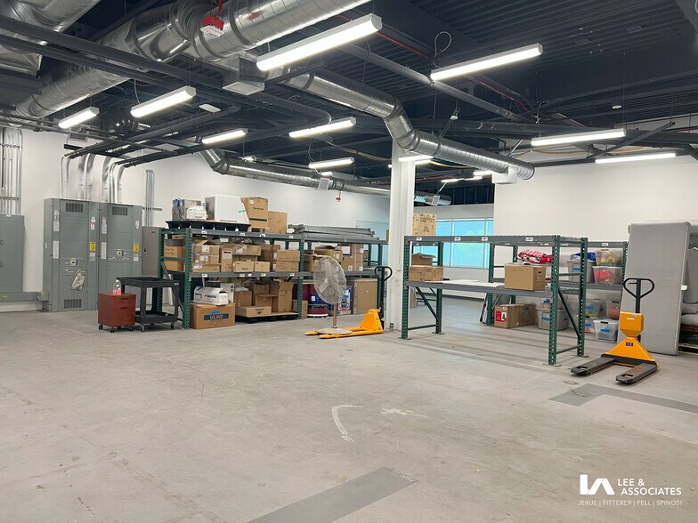 More Photos Of 6 Thomas, Irvine Research And Development For Lease