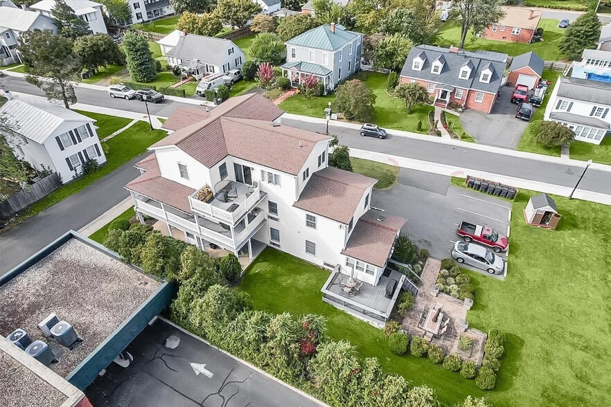 More Photos Of 9351 EAST St, Manassas Apartments For Sale