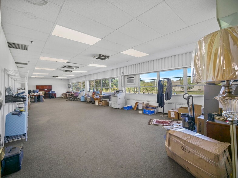 More Photos Of 1434-1440 County Rd, Wantage Warehouse For Sale