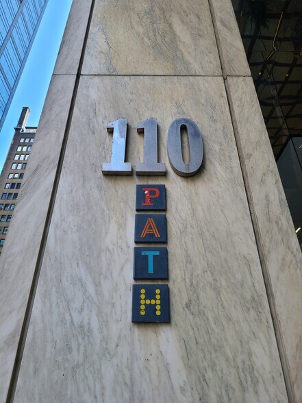 More Photos Of 110 Yonge St, Toronto Office For Lease