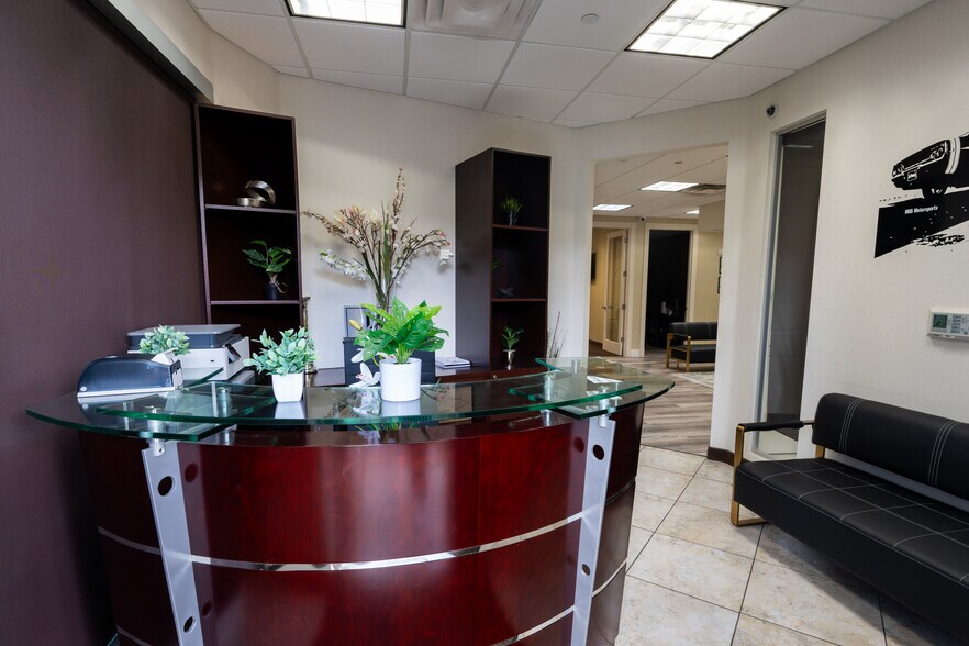 More Photos Of 3900 NW 126th Ave, Coral Springs Warehouse For Sale