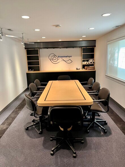 More Photos Of 2600 Gross Point Rd, Evanston Loft Creative Space For Sale