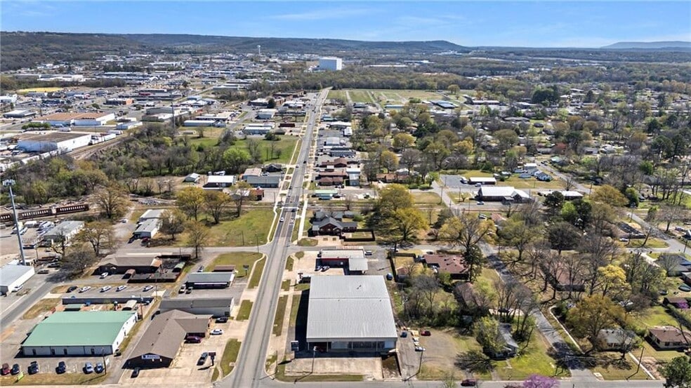 More Photos Of 502 E 4th St, Russellville Industrial For Sale