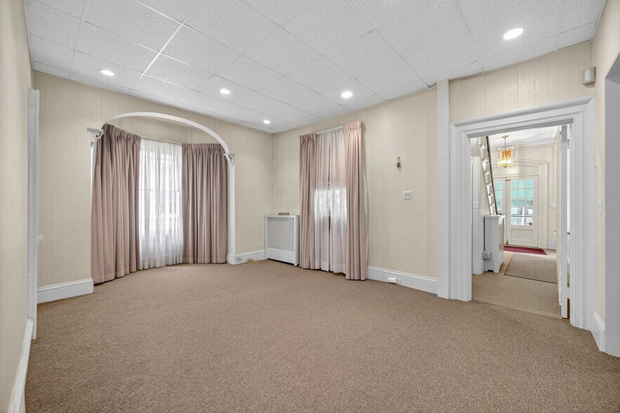 More Photos Of 59 Montgomery St, Poughkeepsie Funeral Home For Sale