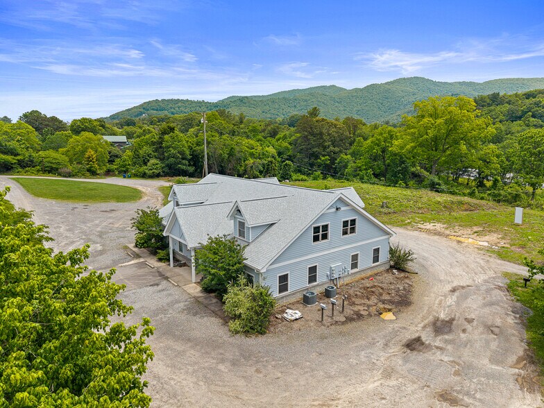More Photos Of 14 Mimidis Ln, Swannanoa Office For Sale
