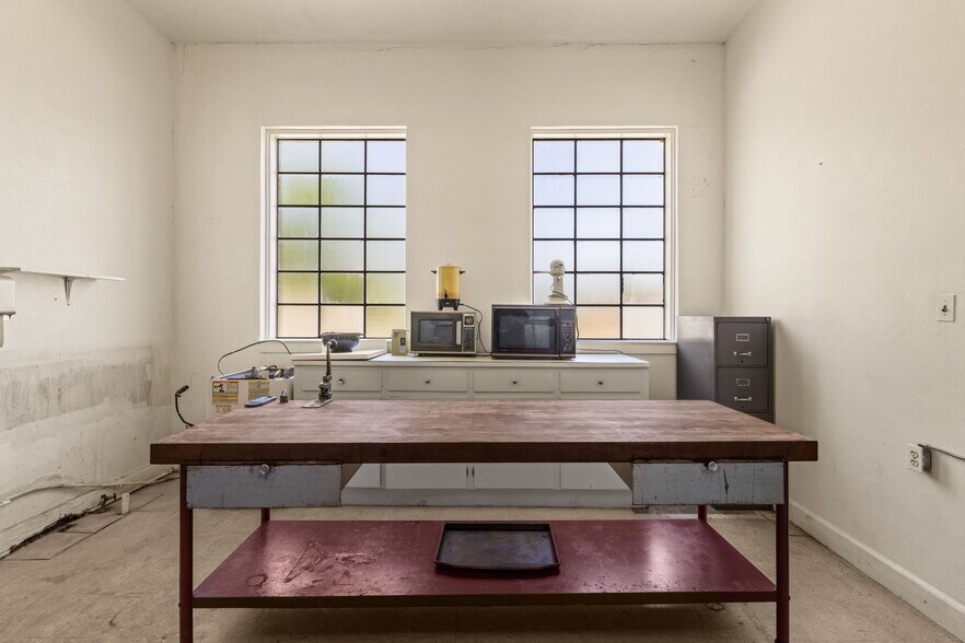 More Photos Of 419 N Raleigh Ave, Sheffield Specialty For Sale