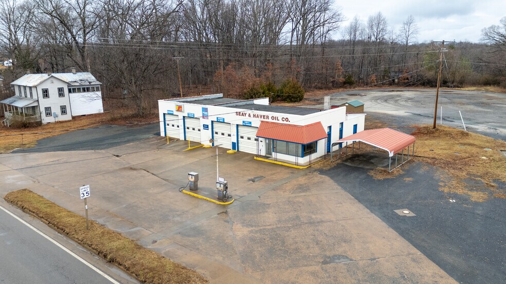 More Photos Of 16855 Oak St, Dillwyn Service For Sale