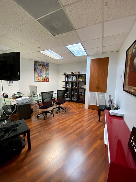 More Photos Of 20101-20161 NE 16th Pl, Miami Loft Creative Space For Sale