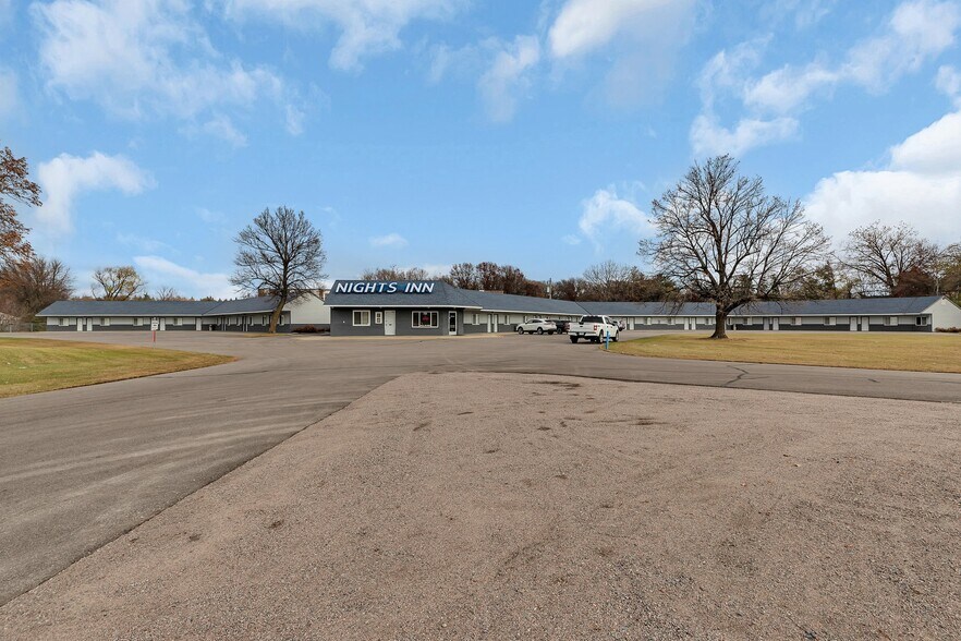 More Photos Of 720 Highway 10, Saint Cloud Hospitality For Sale