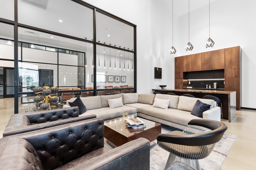 More Photos Of 1278-1296 Sandhill Rd, Orem Office For Sale