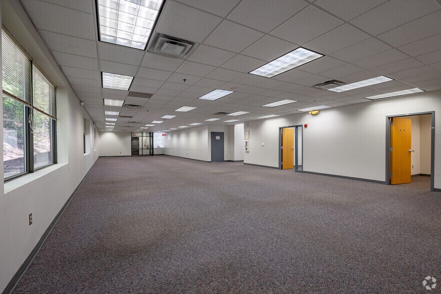 More Photos Of 8530 Corridor Rd, Jessup Unknown For Lease