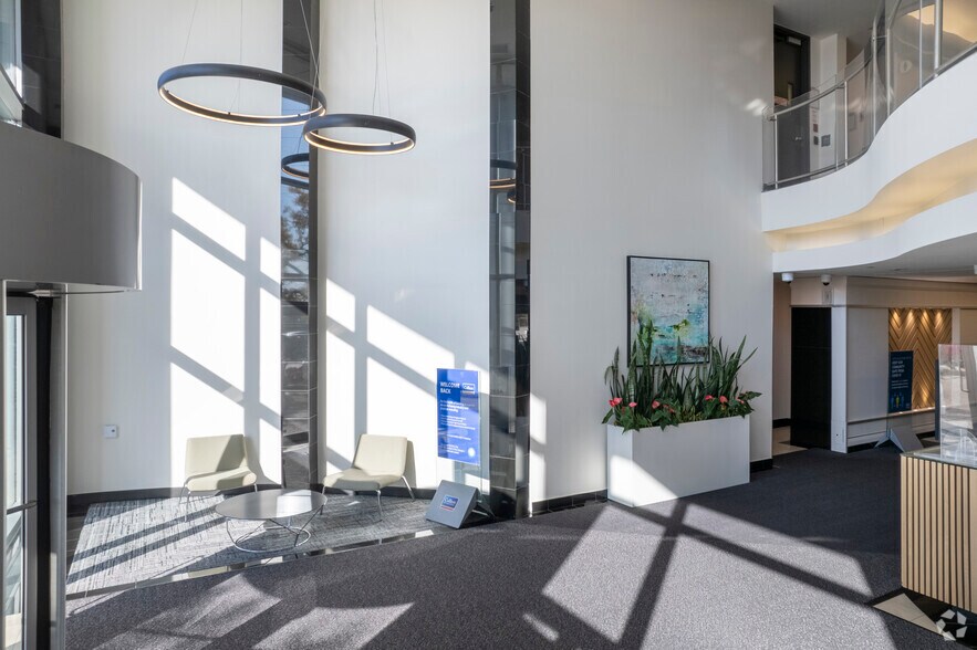 More Photos Of 191 The West Mall, Toronto Office For Lease