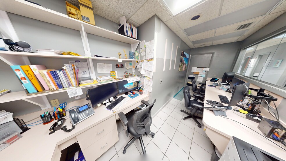 More Photos Of 1027 SE Ocean Blvd, Stuart Medical For Sale