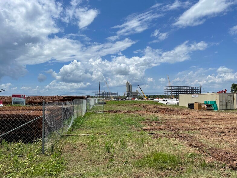 More Photos Of 161 Freestate Blvd, Shreveport General Retail For Sale