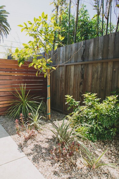 More Photos Of 634 Westminster Ave, Venice Apartments For Sale