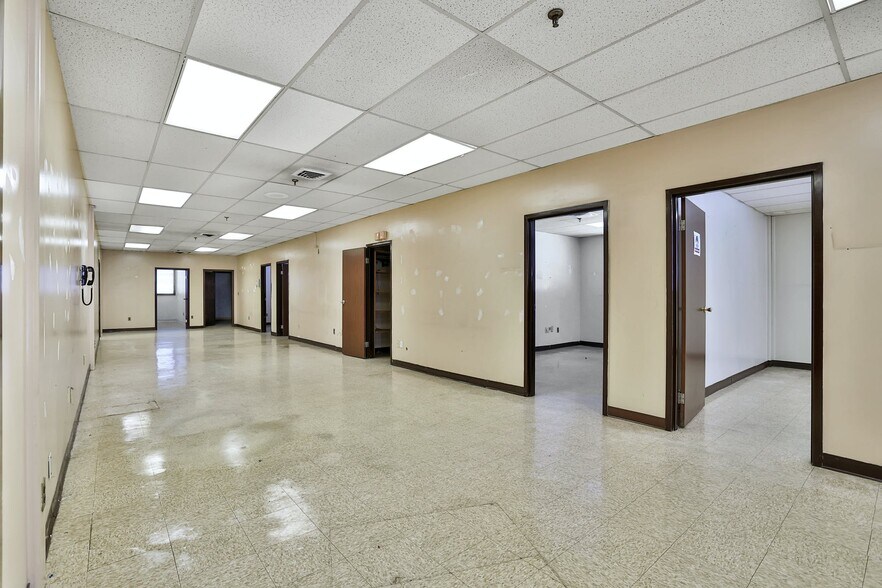 More Photos Of 50 Snake Hill Rd, West Nyack Warehouse For Lease