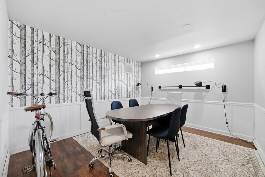 More Photos Of 2447 N Ashland Ave, Chicago Storefront Retail Residential For Lease