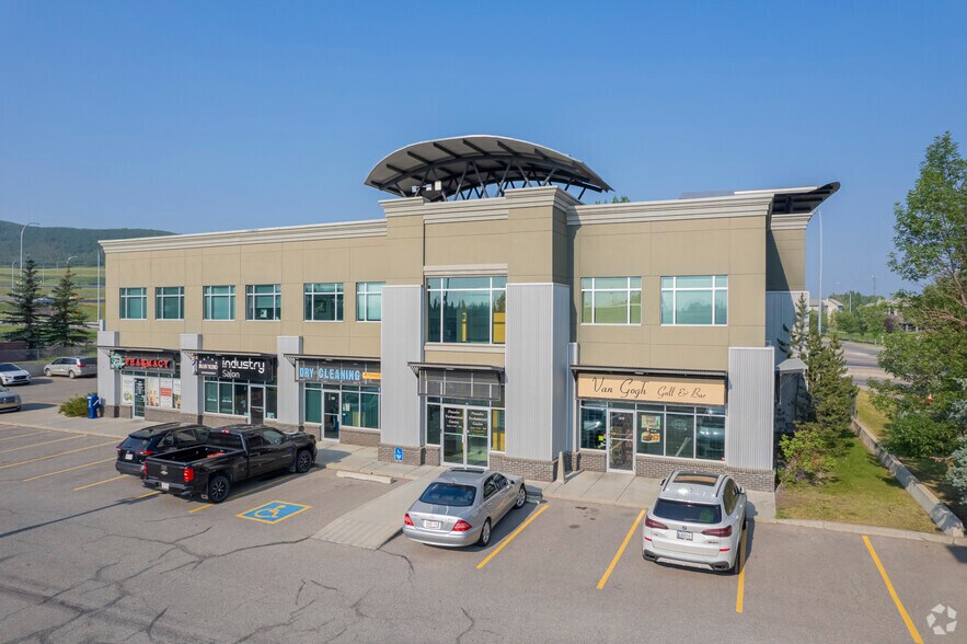 More Photos Of 11245 Valley Ridge Dr NW, Calgary General Retail For Lease