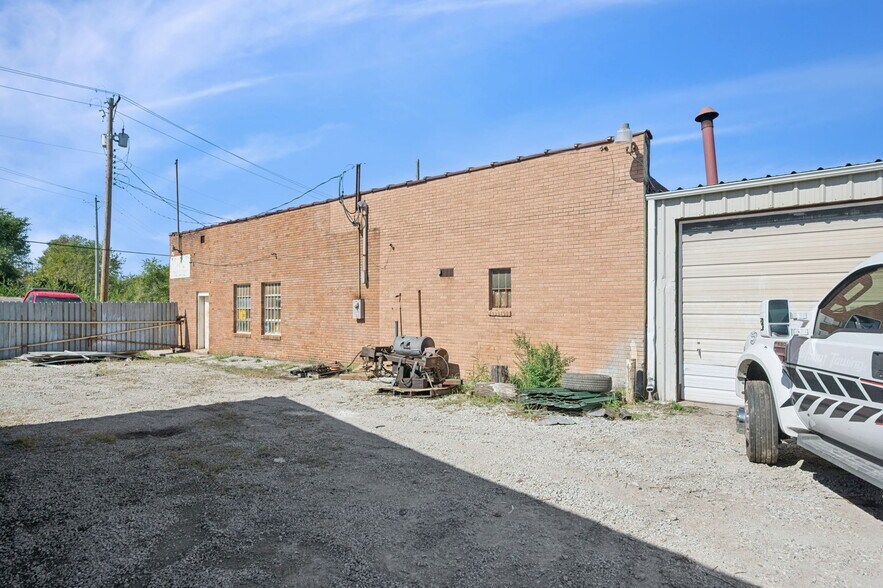 More Photos Of 10058 E Wilson Rd, Independence Manufacturing For Sale