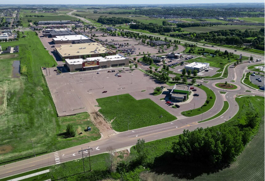 More Photos Of 5800 E 26th St, Sioux Falls Land For Sale