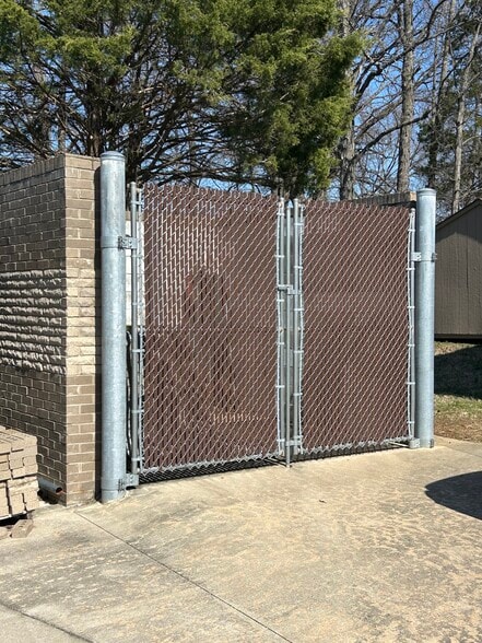 More Photos Of 74 E Hill St, Mount Juliet Office For Lease