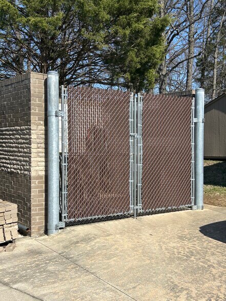 More Photos Of 74 E Hill St, Mount Juliet Office For Lease